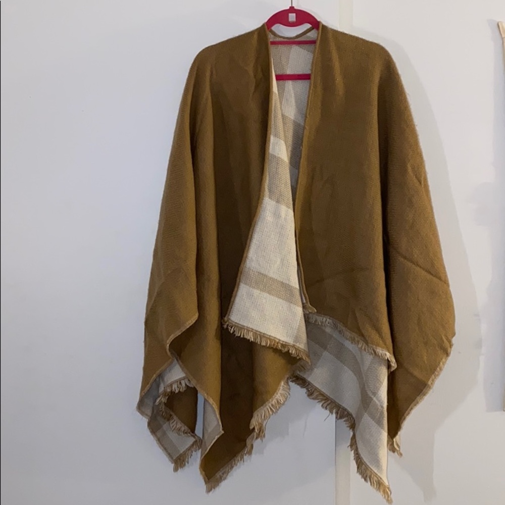 Banana Republic Reversible Shall